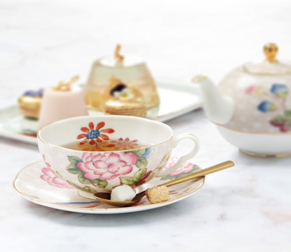 Các Dáng Tách Trà Anh Quốc Thông Dụng