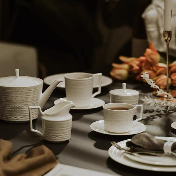 Hướng Dẫn Phân Biệt Gốm Sứ Anh Và Gốm Sứ Việt Nam Theo Ý Kiến Của Chuyên Gia