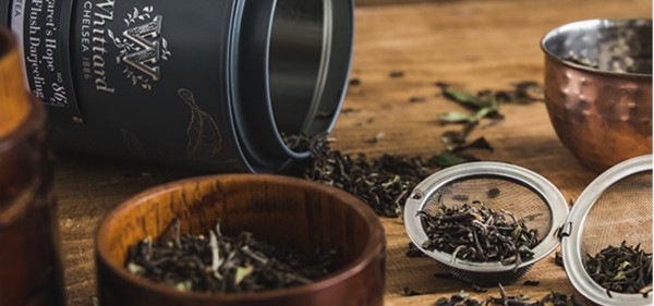 Trà Túi Lọc Và Trà Nguyên Lá – Đâu Mới Là Lựa Chọn Hoàn Hảo Cho Tiệc Trà Chiều Kiểu Anh ?