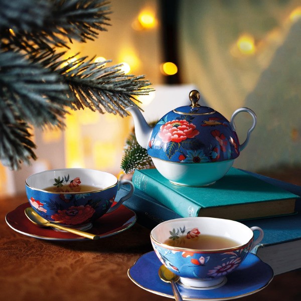 Khám Phá Lịch Sử Ấm Trà Anh Quốc