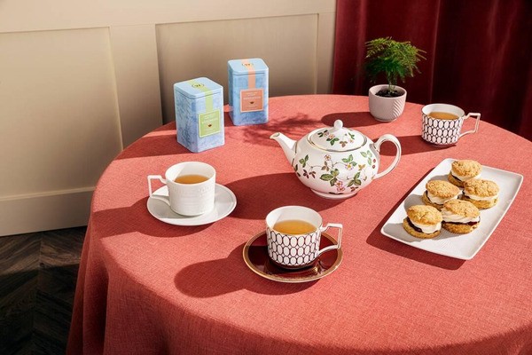 Những Sự Thật Thú Vị Về Gốm Sứ Anh Quốc