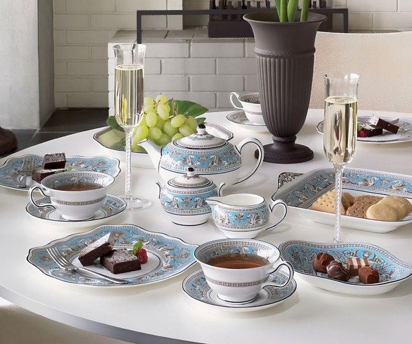 Báo Dân Trí: WINECELLAR.vn đưa thương hiệu gốm sứ Anh Quốc cao cấp vào Việt Nam