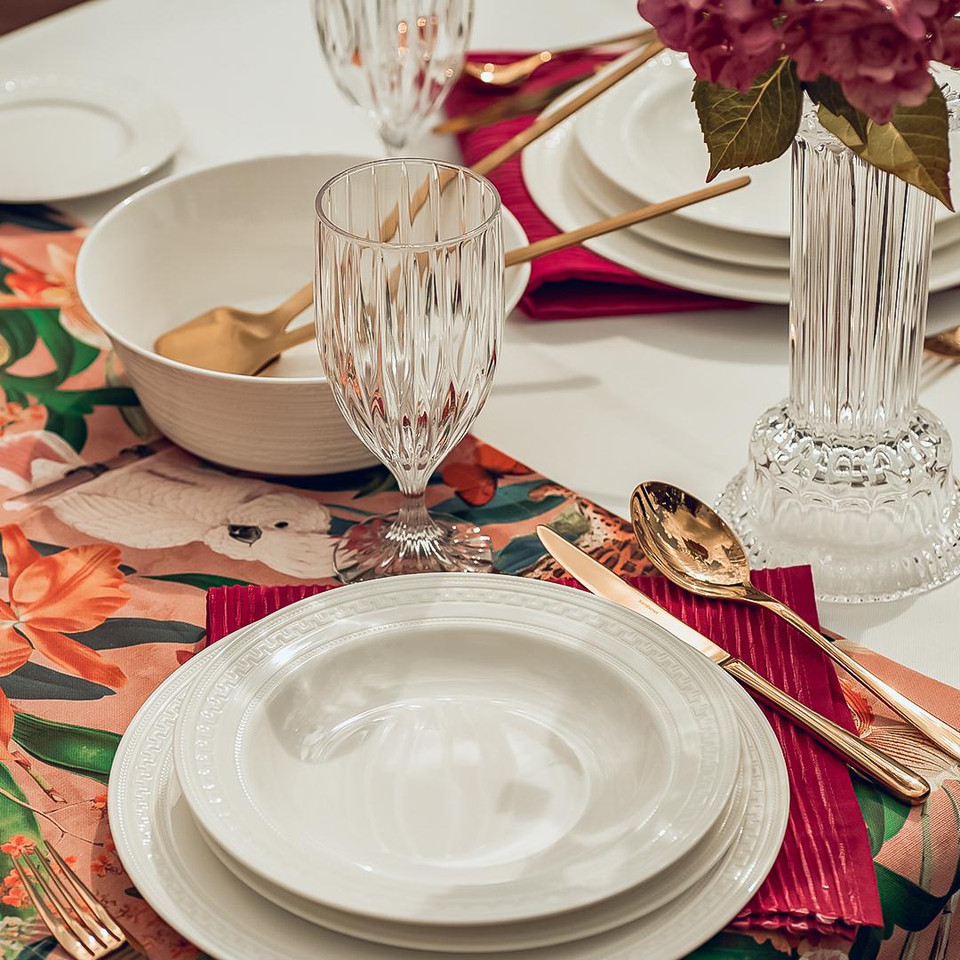 Địa chỉ mua bộ bàn ăn Wedgwood Intaglio uy tín, chất lượng