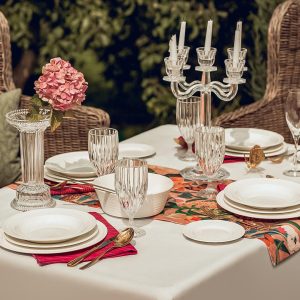 Tổ Chức Tiệc Mùa Hè Với Bộ Sưu Tập Wedgwood Intaglio